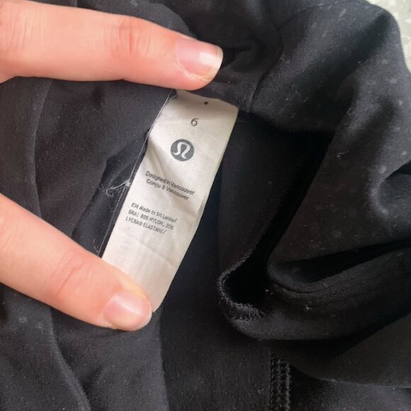 Lululemon "Align" V-neck bra (C/D cup, size 6) - Picture 4 of 5